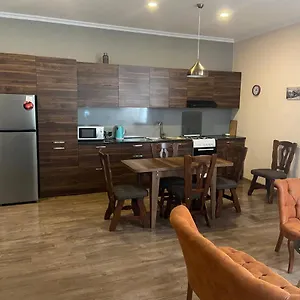  Апартаменты 2-bedroom On Historic Mtatsminda