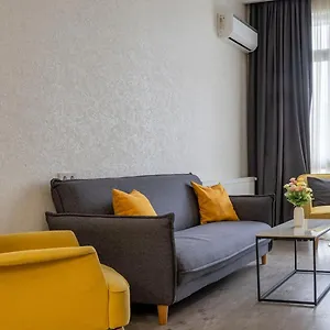  Апартаменты Cozy In The Heart Of